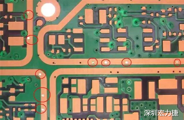 防止PCB過波峰焊時(shí)錫從導(dǎo)通孔貫穿元件面造成短路；特別是我們把過孔放在BGA焊盤上時(shí)，就必須先做塞孔，再鍍金處理，便于BGA的焊接。
