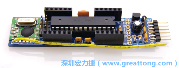 JeeLabs的尚?克勞德?威普樂(lè)（Jean-Claude Wippler）以RBBB為基礎(chǔ)設(shè)計(jì)出JeeNode，JeeNode使用不同的排針并加裝了SPI無(wú)線(xiàn)端口以提供無(wú)線(xiàn)傳輸使用。 使用EAGLE