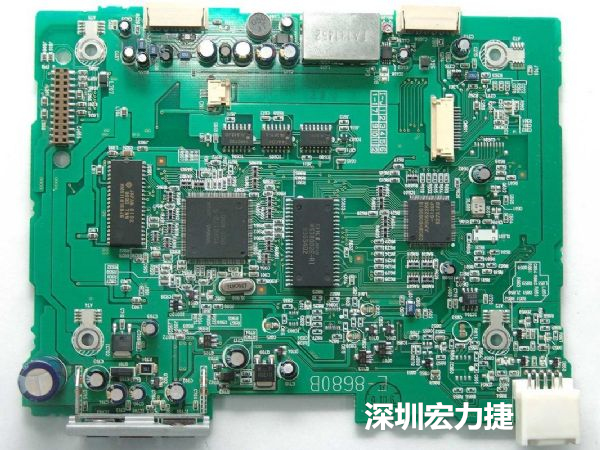 大面積PCB若電子元器件數(shù)量多、重量較重，板材強度不夠時容易產生PCB中央部凹陷問題。