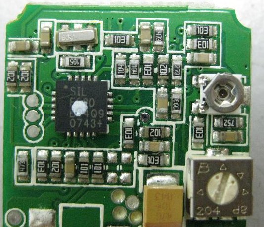 PCBA加工IC元件主要分為DIP及SMD兩大類，DIP 插件的IC，SMD (Surface Mount Device) 表面貼裝元件。